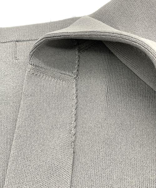 CLOVE（クローブ）CLOVE (クローブ) ノースリーブニット グレー サイズ:38、9号 未使用品の古着・服飾アイテム