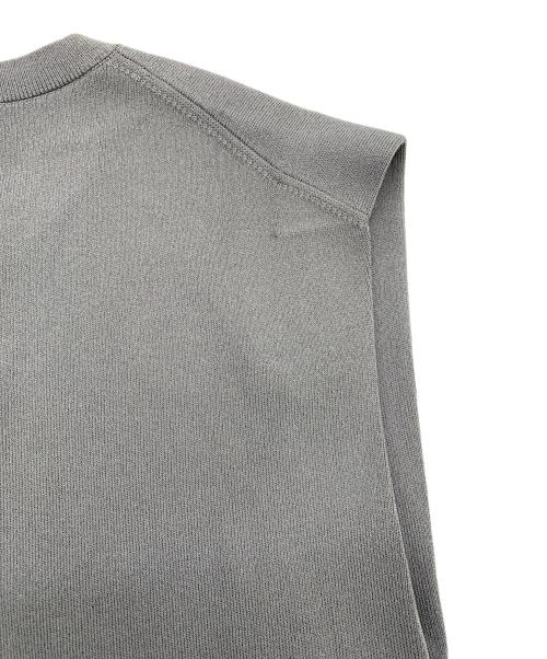 CLOVE（クローブ）CLOVE (クローブ) ノースリーブニット グレー サイズ:38、9号 未使用品の古着・服飾アイテム
