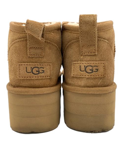 UGG（アグ）UGG (アグ) Classic Ultra Mini Platform ブラウン サイズ:US7の古着・服飾アイテム