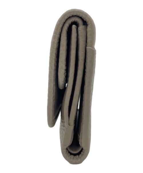 PRADA（プラダ）PRADA (プラダ) 3つ折り財布 グレージュの古着・服飾アイテム