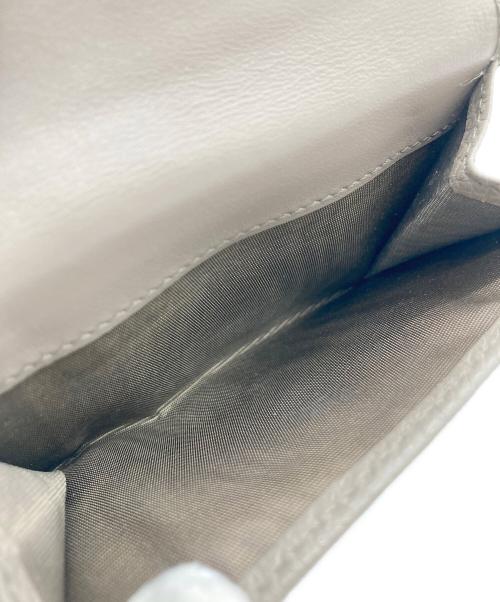 PRADA（プラダ）PRADA (プラダ) 3つ折り財布 グレージュの古着・服飾アイテム