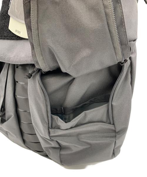 MYSTERY RANCH（ミステリーランチ）MYSTERY RANCH (ミステリーランチ) Rip Ruck24 / リップラック24 グレー 未使用品の古着・服飾アイテム