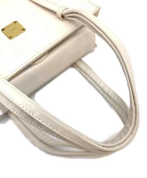 MCM（エムシーエム）MCM (エムシーエム) ハンドバッグ ベージュの古着・服飾アイテム