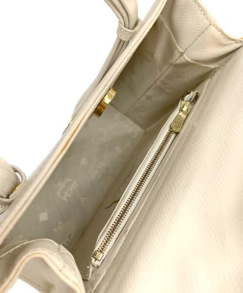 MCM（エムシーエム）MCM (エムシーエム) ハンドバッグ ベージュの古着・服飾アイテム