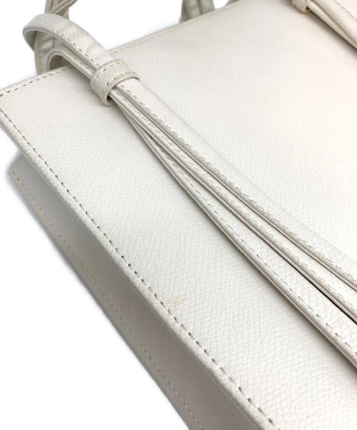 MCM（エムシーエム）MCM (エムシーエム) ハンドバッグ ベージュの古着・服飾アイテム