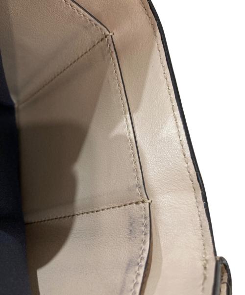 FENDI（フェンディ）FENDI (フェンディ) 3つ折り財布 ベージュの古着・服飾アイテム