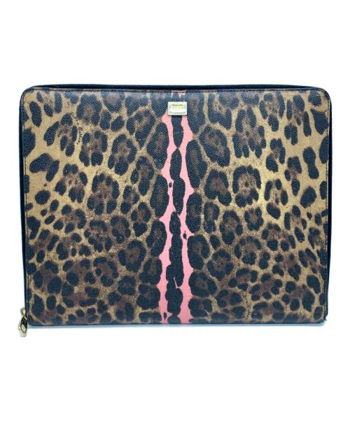 DOLCE & GABBANA（ドルチェ＆ガッバーナ）DOLCE & GABBANA (ドルチェ＆ガッバーナ) クラッチバッグ ベージュの古着・服飾アイテム