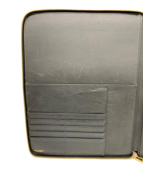 DOLCE & GABBANA（ドルチェ＆ガッバーナ）DOLCE & GABBANA (ドルチェ＆ガッバーナ) クラッチバッグ ベージュの古着・服飾アイテム