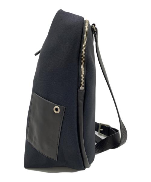 kawa-kawa（カワカワ）kawa-kawa (カワカワ) ボディバッグ ブラックの古着・服飾アイテム