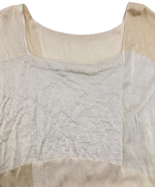 ISSEY MIYAKE（イッセイミヤケ）ISSEY MIYAKE (イッセイミヤケ) 薄手ニット ベージュ サイズ:2の古着・服飾アイテム