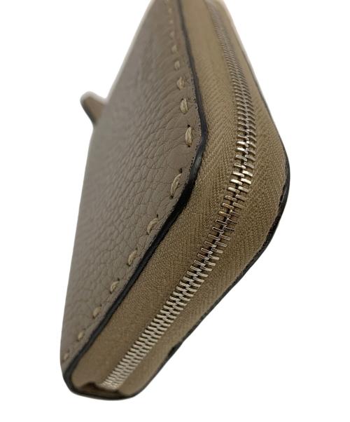 FENDI（フェンディ）FENDI (フェンディ) コインケース ベージュの古着・服飾アイテム