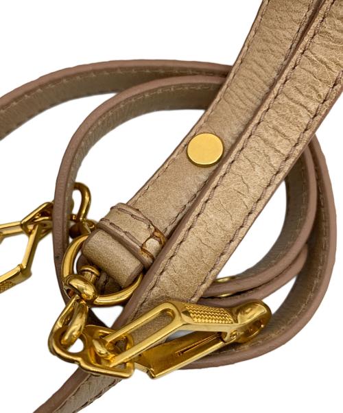 MIU MIU（ミュウミュウ）MIU MIU (ミュウミュウ) マテラッセ ベージュの古着・服飾アイテム