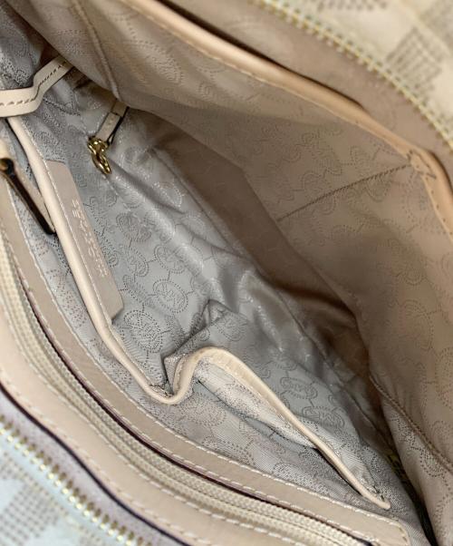 MICHAEL KORS（マイケル・コース）MICHAEL KORS (マイケル・コース) ショルダーバッグ ベージュの古着・服飾アイテム