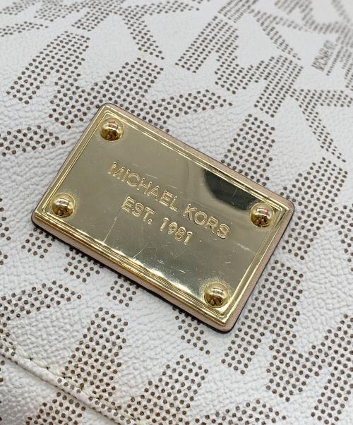 MICHAEL KORS（マイケル・コース）MICHAEL KORS (マイケル・コース) ショルダーバッグ ベージュの古着・服飾アイテム