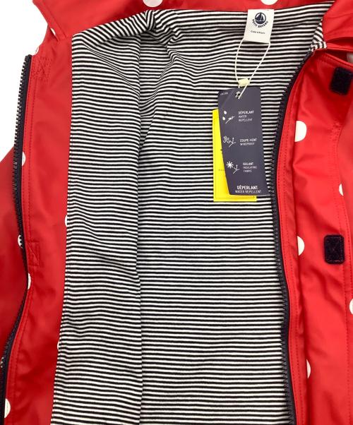PETIT BATEAU（プチバトー）PETIT BATEAU (プチバトー) ドットプリントヨットパーカー レッド サイズ:128cm 未使用品の古着・服飾アイテム