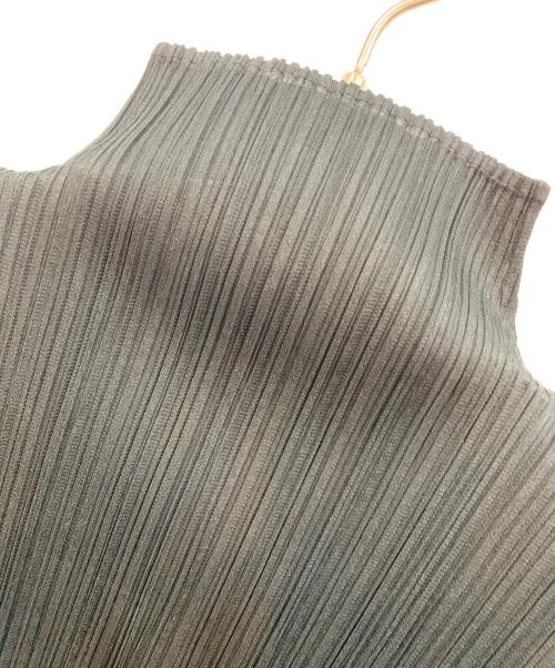 PLEATS PLEASE（プリーツプリーズ）PLEATS PLEASE (プリーツプリーズ) プリーツノースリーブットソー ブラック サイズ:3の古着・服飾アイテム