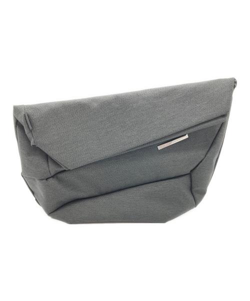 radiant（ラディアント）radiant (ラディアント) スリングバッグ グレーの古着・服飾アイテム