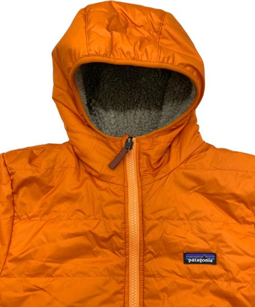 Patagonia（パタゴニア）Patagonia (パタゴニア) リバーシブルボアジャケット ベージュ×オレンジ サイズ:XXLの古着・服飾アイテム