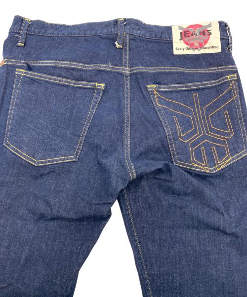 ￥JEANS（エンジーンズ）￥JEANS (エンジーンズ) 仮面ライダー クウガ コラボレーション ジーンズ インディゴ サイズ:W32/L32の古着・服飾アイテム