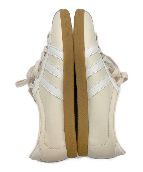 adidas（アディダス）adidas (アディダス) ローカットスニーカー ベージュ サイズ:US8 1/2の古着・服飾アイテム