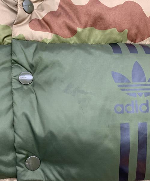 adidas（アディダス）adidas (アディダス) ダウンジャケット カーキ サイズ:Lの古着・服飾アイテム