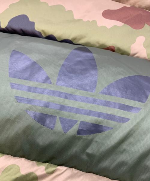 adidas（アディダス）adidas (アディダス) ダウンジャケット カーキ サイズ:Lの古着・服飾アイテム