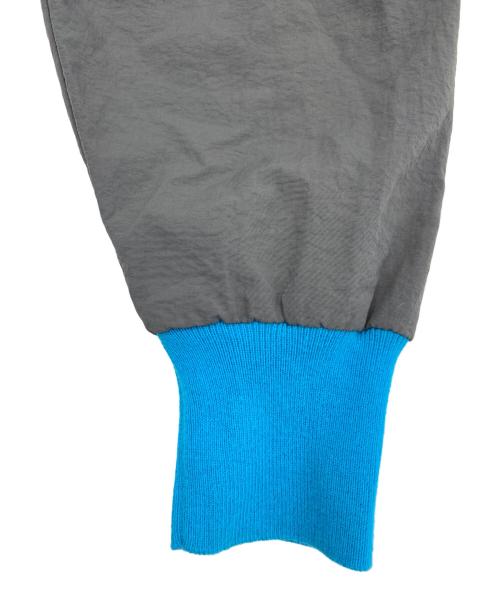 nagonstans（ナゴンスタンス）nagonstans (ナゴンスタンス) タスランウェザードロストプルオーバー グレー×ブルー サイズ:MEDIUMの古着・服飾アイテム