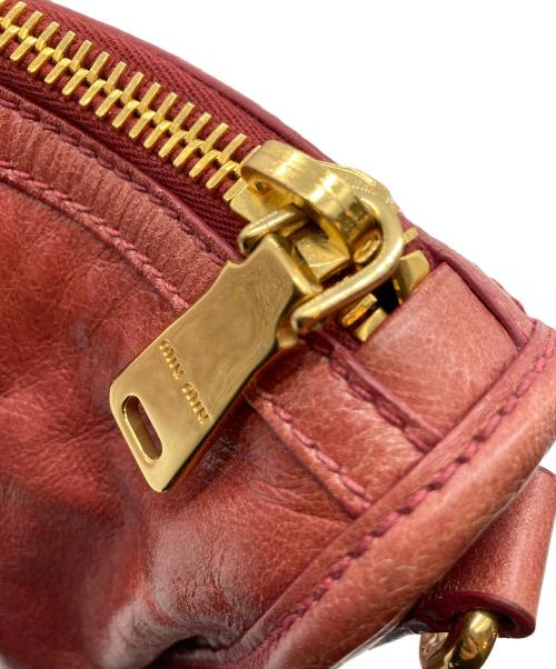 MIU MIU（ミュウミュウ）MIU MIU (ミュウミュウ) 2WAYバッグ レッドの古着・服飾アイテム