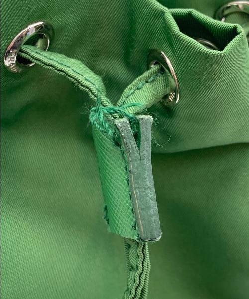 PRADA（プラダ）PRADA (プラダ) 巾着ポーチ グリーンの古着・服飾アイテム