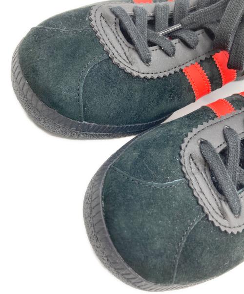 adidas（アディダス）adidas (アディダス) BRUSSELS / ブリュッセル レッド×ブラック サイズ:US8 1/2の古着・服飾アイテム