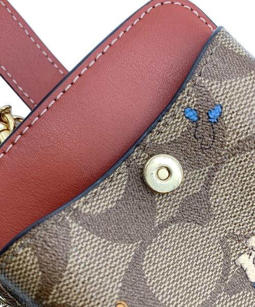 COACH（コーチ）COACH (コーチ) スマホショルダーバック ブラウンの古着・服飾アイテム