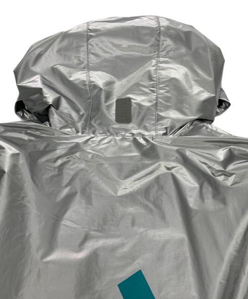 adidas（アディダス）adidas (アディダス) メタリック ウインドブレーカー シルバー サイズ:S 未使用品の古着・服飾アイテム