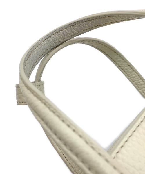 VASIC（ヴァジック）VASIC (ヴァジック) ハンドバッグ ホワイトの古着・服飾アイテム