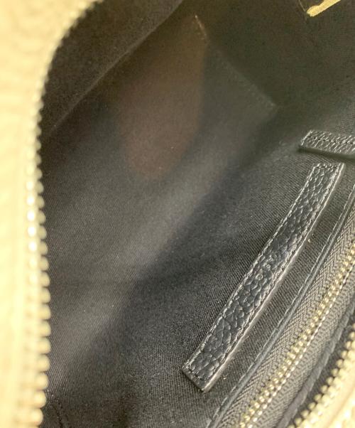 VASIC（ヴァジック）VASIC (ヴァジック) ハンドバッグ ホワイトの古着・服飾アイテム