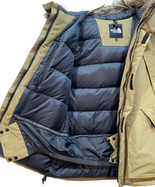 THE NORTH FACE（ザ ノース フェイス）THE NORTH FACE (ザ ノース フェイス) MOUNTAIN DOWN PARKA オリーブ サイズ:Mの古着・服飾アイテム