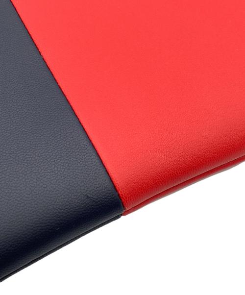 CELINE（セリーヌ）CELINE (セリーヌ) クラッチバッグ レッド×ネイビーの古着・服飾アイテム