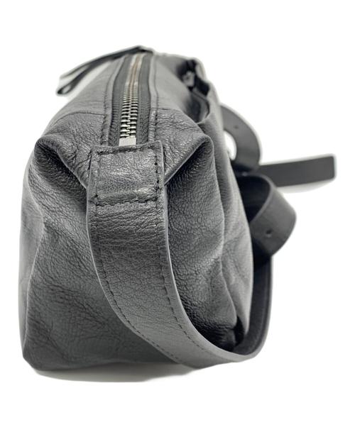 EAR（イア）EAR (イア) ボックスショルダーバッグ ブラックの古着・服飾アイテム