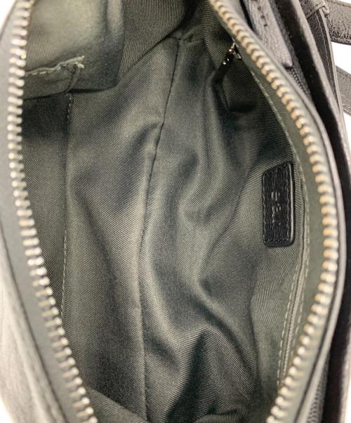 EAR（イア）EAR (イア) ボックスショルダーバッグ ブラックの古着・服飾アイテム