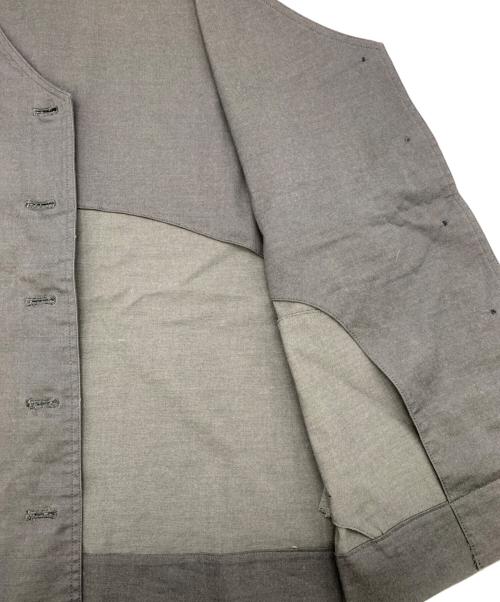 Alberobello（アルベロベロ）alberobello (アルベロベロ) 刺繍ベスト グレー サイズ:表記なしの古着・服飾アイテム