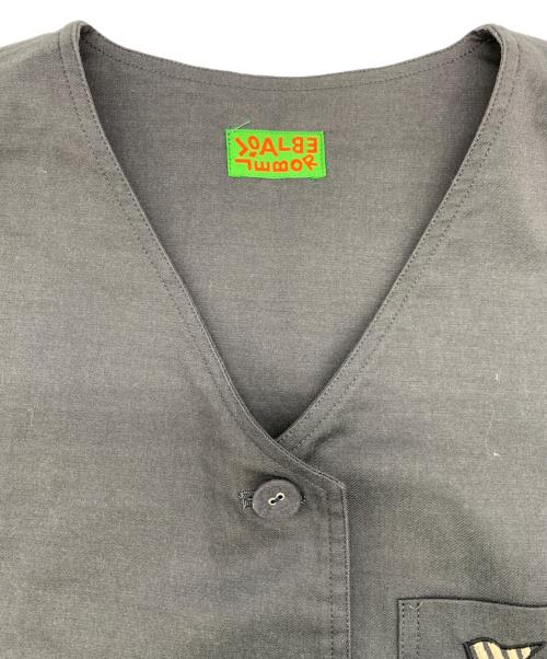 Alberobello（アルベロベロ）alberobello (アルベロベロ) 刺繍ベスト グレー サイズ:表記なしの古着・服飾アイテム