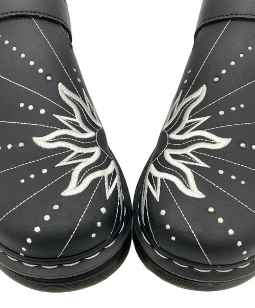 Dr.Martens（ドクターマーチン）Dr.Martens (ドクターマーチン) スリングバッグシューズ ホワイト×ブラック サイズ:US11の古着・服飾アイテム