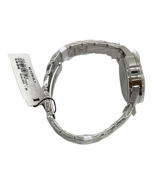 GUESS（ゲス）GUESS (ゲス) 腕時計 ホワイトの古着・服飾アイテム