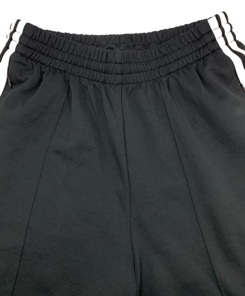 adidas（アディダス）adidas (アディダス) クラシックワイドレッグパンツ ブラック サイズ:Mの古着・服飾アイテム