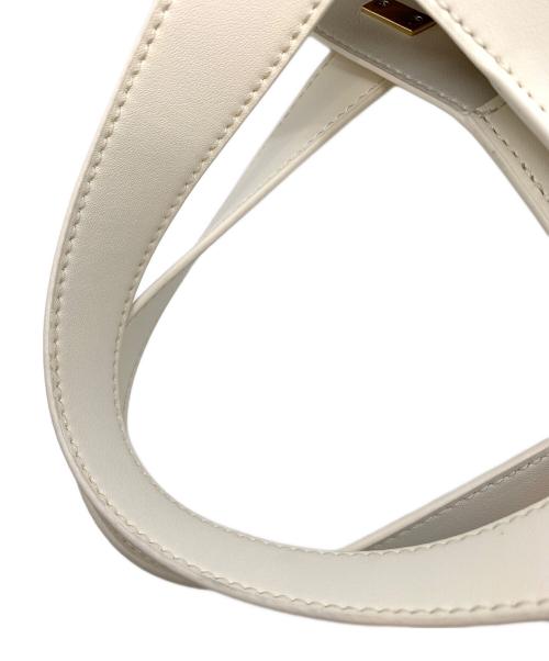 CHARLES & KEITH（チャールズアンドキース）CHARLES & KEITH (チャールズアンドキース) シャナイア ダブルハンドルスラウチーバッグ ホワイトの古着・服飾アイテム