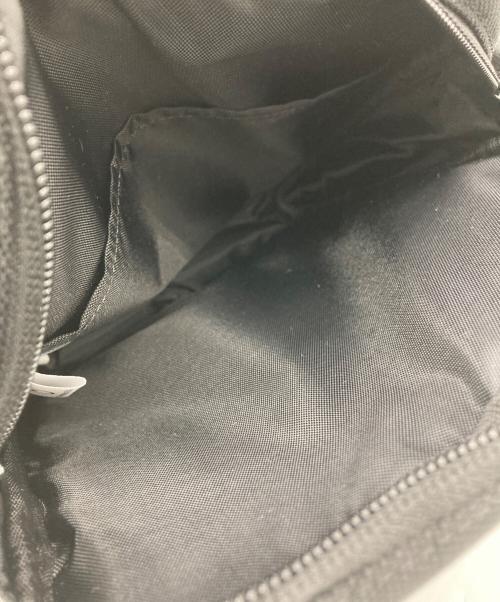 New Era（ニューエラ）New Era (ニューエラ) Square Shoulder Pouch PIKACHU ブラックの古着・服飾アイテム