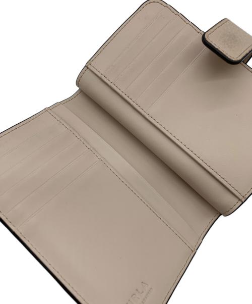 FURLA（フルラ）FURLA (フルラ) 2つ折り財布 ベージュの古着・服飾アイテム