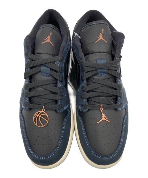 NIKE（ナイキ）NIKE (ナイキ) Women's Air Jordan 1 Low Navy&Black Snakeskin / ウィメンズ エアジョーダン1 ロー ネイビー&ブラックスネークスキン ブラック サイズ:US：10の古着・服飾アイテム