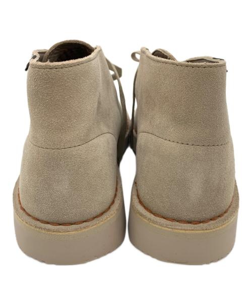 CLARKS ORIGINALS（クラークス オリジナルズ）Clarks Originals (クラークス オリジナルズ) デザートブーツ ベージュ サイズ:US8の古着・服飾アイテム