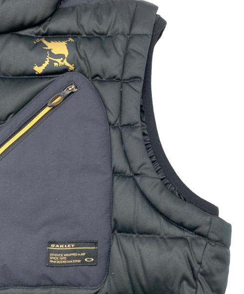OAKLEY（オークリー）OAKLEY (オークリー) ダウンベスト ブラック サイズ:M 未使用品の古着・服飾アイテム