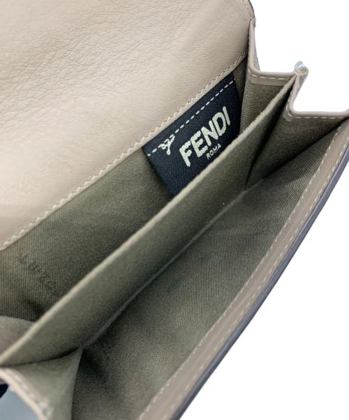 FENDI（フェンディ）FENDI (フェンディ) 3つ折り財布 ライトグレーの古着・服飾アイテム